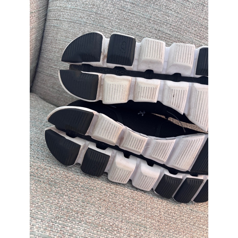 On Cloud Running Shoes Black White Mesh Sneakers Womens 9 - Picture 8 of 10